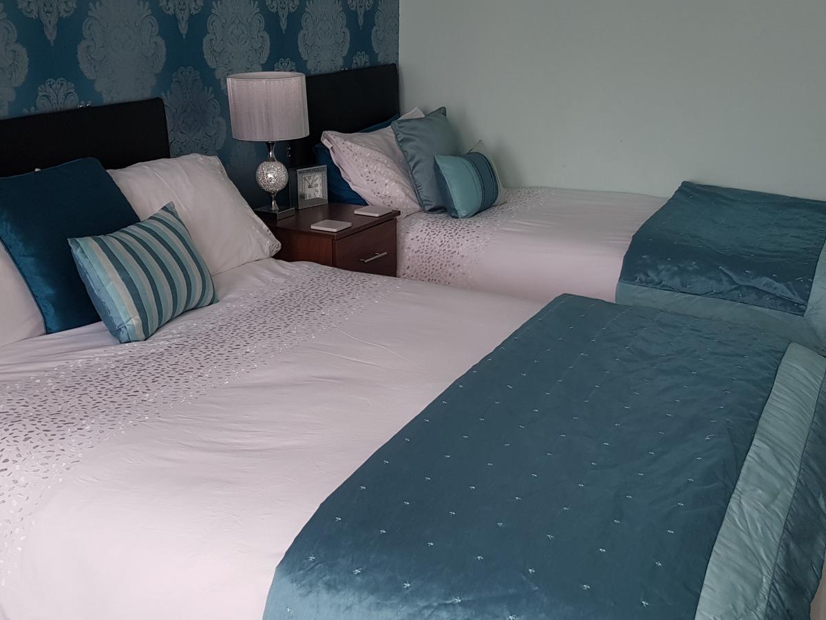 Courtneys Of Gynn Square Bed & Breakfast Blackpool Exterior photo